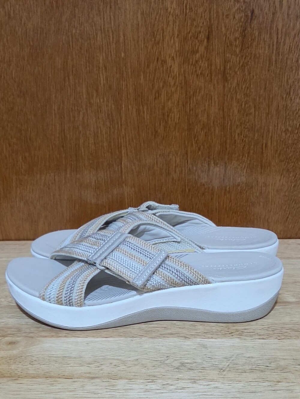 Clarks Cloudsteppers Womens 8M Cross Strap Slide Wedge Sandal Beige - Picture 4 of 14